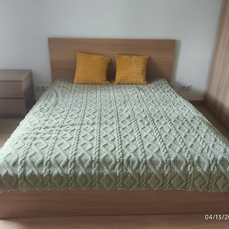 Casa Con Parra De Uva Y Paz Valoiro