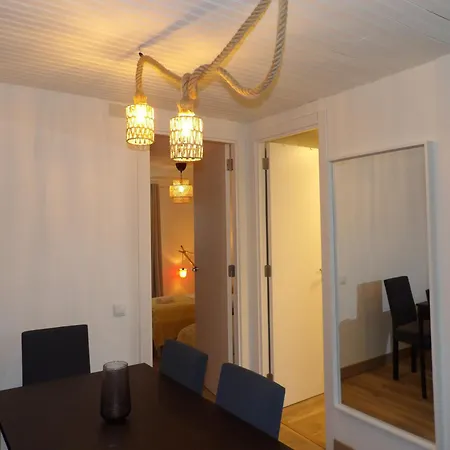 Casa Con Parra De Uva Y Paz