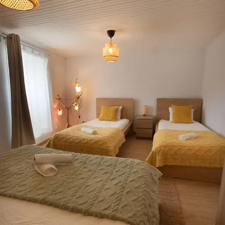 Ferienhaus Casa Con Parra De Uva Y Paz *