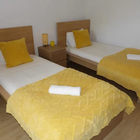 Casa Con Parra De Uva Y Paz Ferienhaus