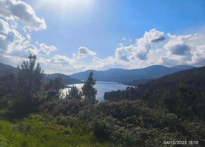 Casa Con Parra De Uva Y Paz Holiday home