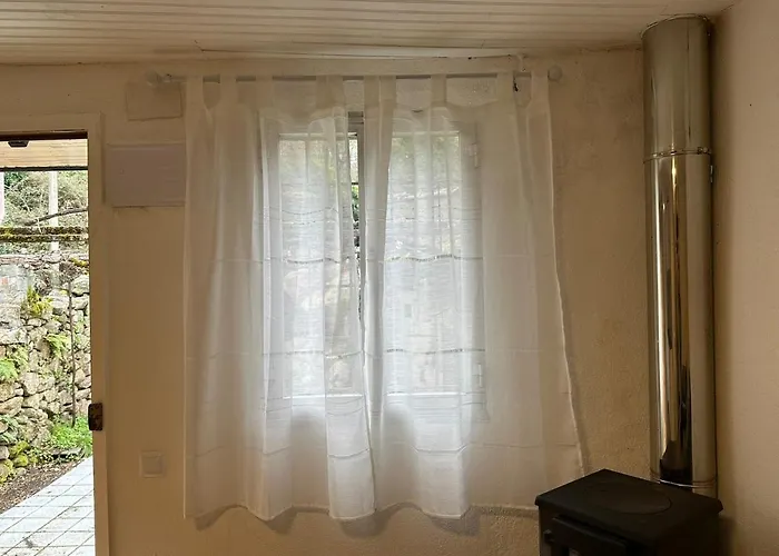 Casa Con Parra De Uva Y Paz